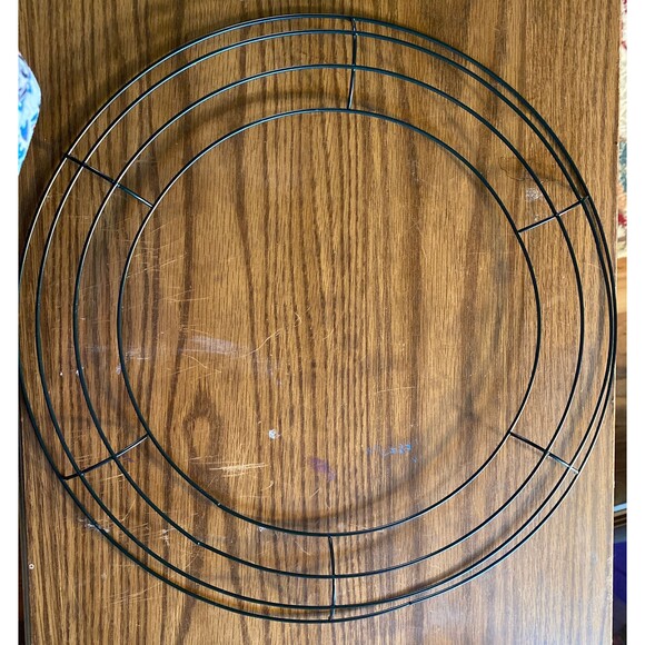 5- Metal round Wreath Forms 14.25” Wreath supplies, craft supplies, kids craft - Picture 1 of 2